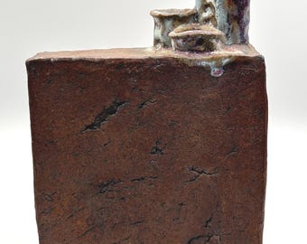 Jarrón de cerámica moderna de estudio firmado por el artista - Diseño abstracto escultórico de cerámica de triple cámara con esmalte texturizado.