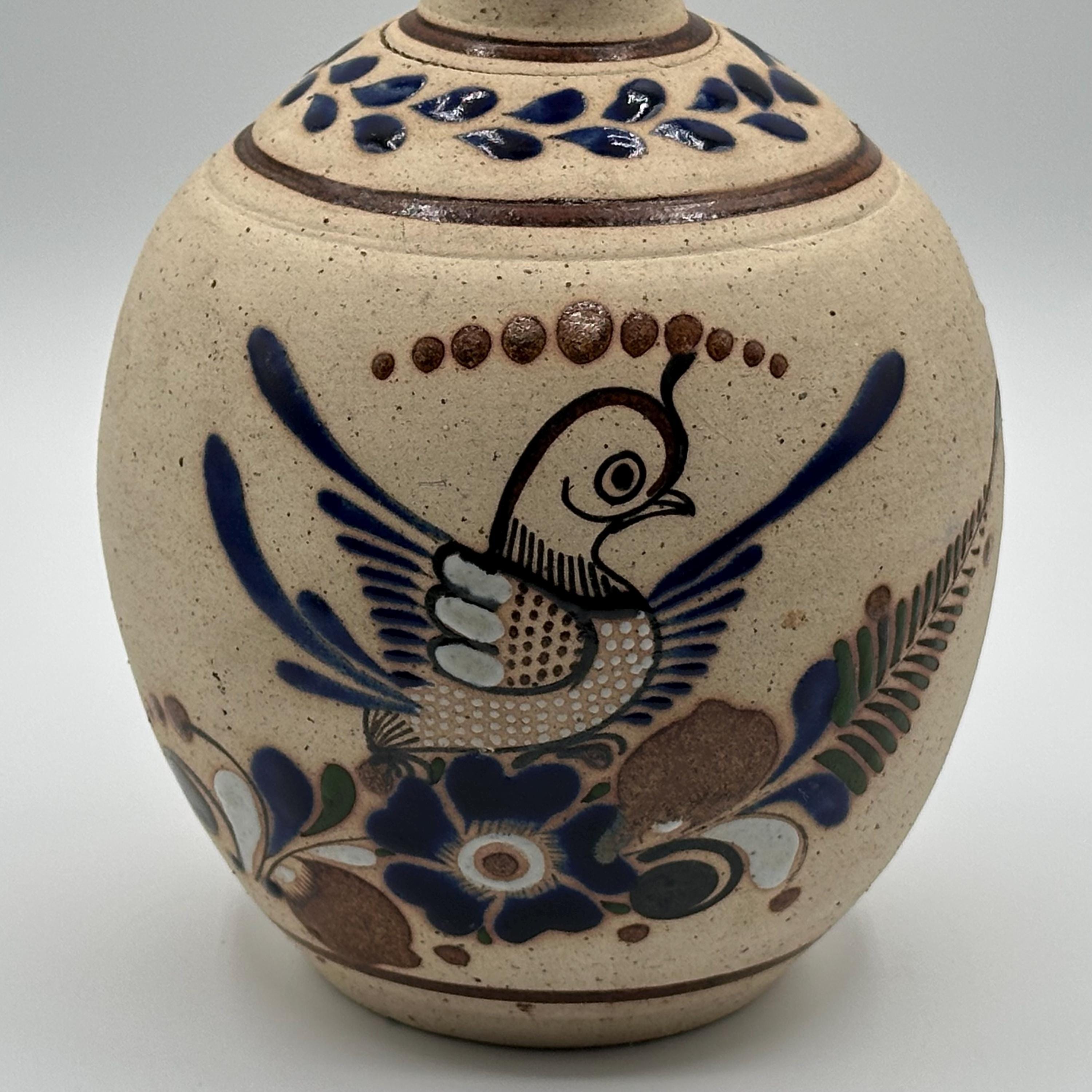 ヴィンテージ手描きメキシコ民芸花瓶 - 鳥と花のデザインが施された