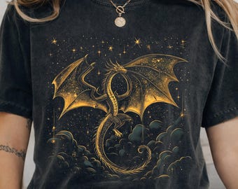 Camiseta Comfort Colors 1717 Golden Dragon, camiseta con estampado de fantasía, camiseta de dragón celestial, regalo con estética Dark Academia.