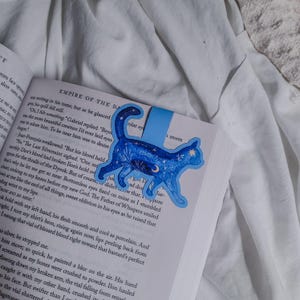 Celestial Cat Magnetic Bookmark: Starry Night Reader Gift