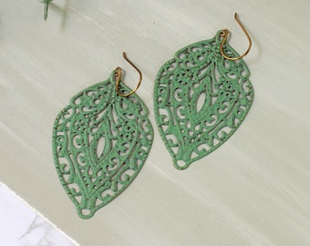 Green Leaf Filigree Earrings - Green Nature Jewelry - Green Leaf earrings - Fall Fashion earrings - Painted Filigree Jewelry