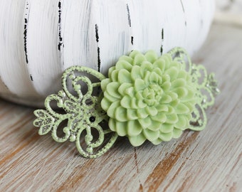 Green Wedding Hair Piece - Wedding Hair Clip - Spring Bridal Hair Clip - Floral Wedding Hair Accessories - Flower Hair Clip - Gifts under 20