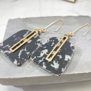 Marble Clay Earrings - Pottery Earrings - Gold Hammered Earrings - Black Statement Earrings - Hammered Brass Earrings