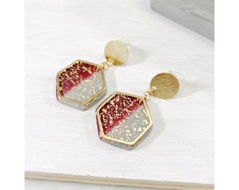 Gold Flake Hexagon Dangle Earrings – Geometric Statement Jewelry