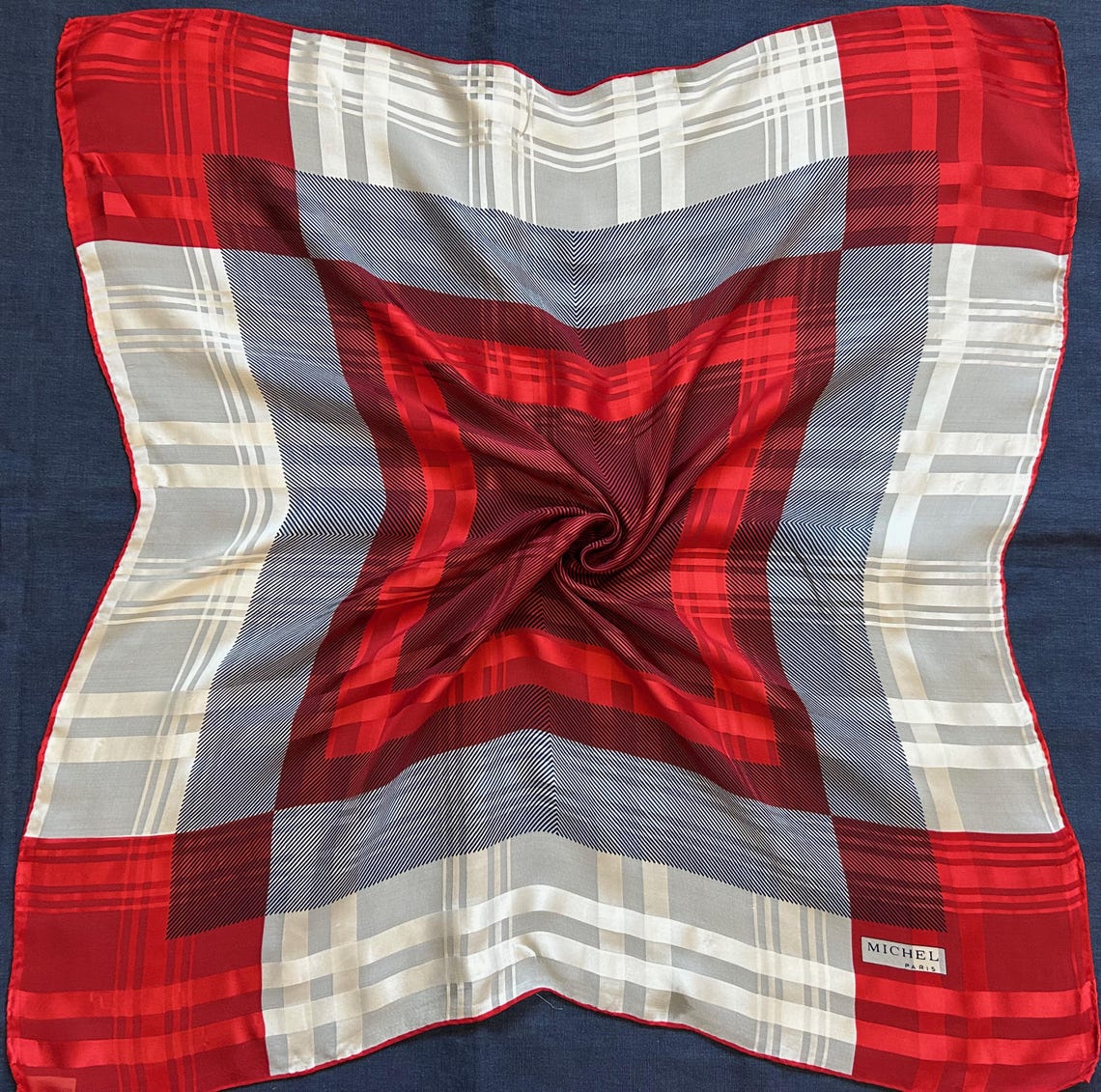 Vintage Michel Paris Silk Scarf, Red Plaid Check, Sheer Chiffon Satin, Hand Rolled Square, foto 2 di 5