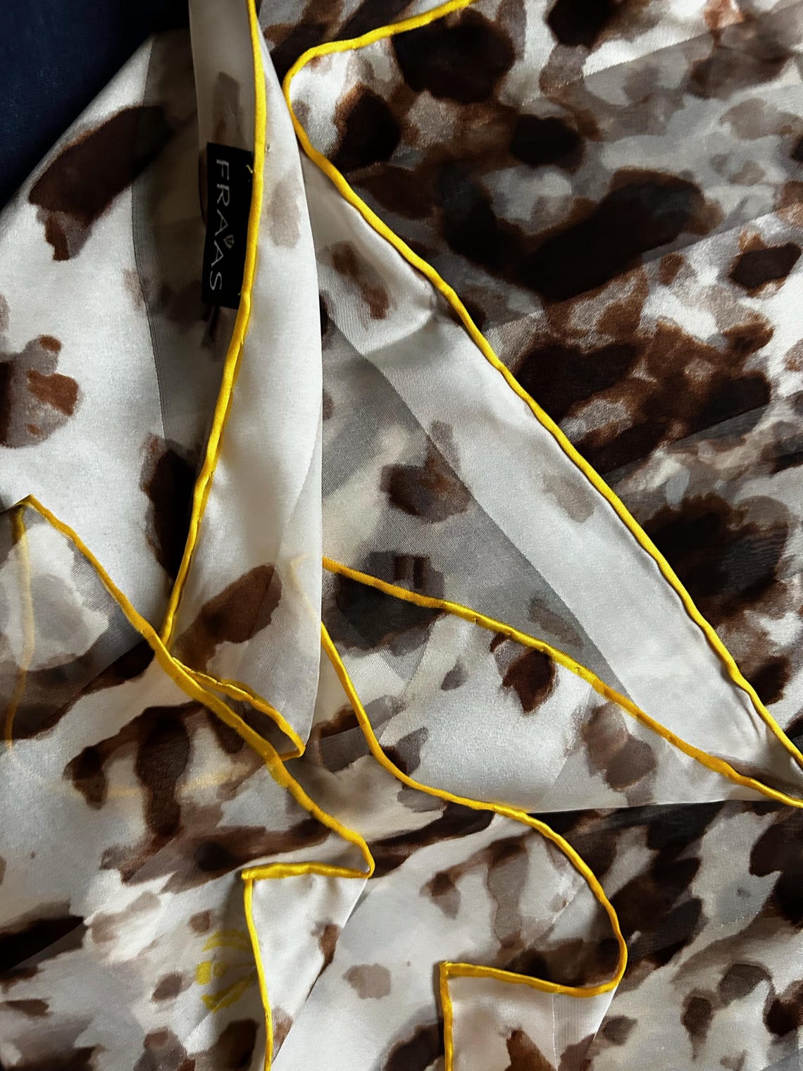 Vintage Fraas Silk Scarf Leopard Print, Hand Rolled, Sheer Chiffon Designer Animal Pattern, foto 4 de 5