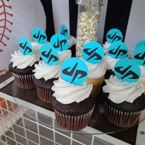 Adornos para cupcakes personalizados / Dos colores, diseño de logotipo, nombre, círculo de 2&quot; / CARTULINA