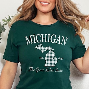 Custom Michigan Shirt, Vacation Shirts, Road Trip Shirt, Traveler Gift, States Crewneck, Michigan Gift, Michigan Lover Gift, Michigan Made