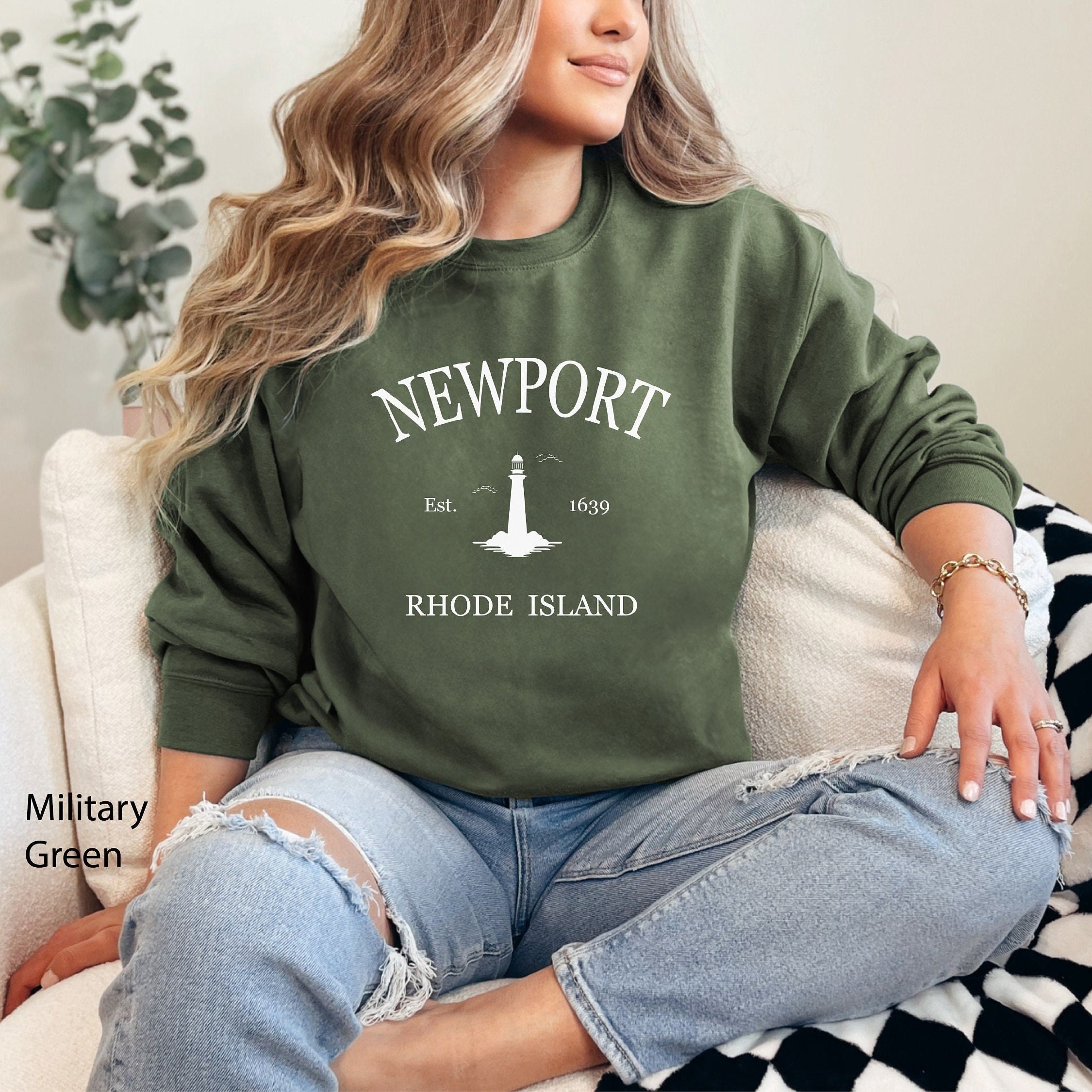 【MODERNIF】Newport Lettering Overfit Sweatshirt Newport Sweatshirt, Trendy Varsity Sweatshirt, Aesthetic