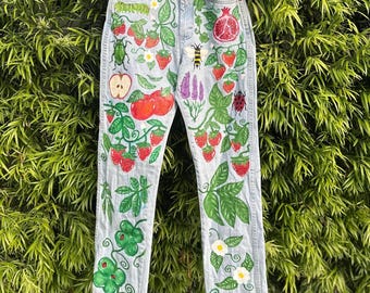Jeans Levi's floreali dipinti a mano personalizzati