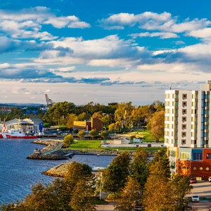 Serene Downtown Sydney (Cape Breton, Nova Scotia): Sydney, Nova Scotia Wandkunst, Fotografie, Cape Breton Island Fine Art, Leinwand