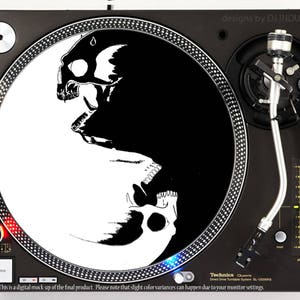 DJ Industries - Yin Yang Skulls - DJ slipmat