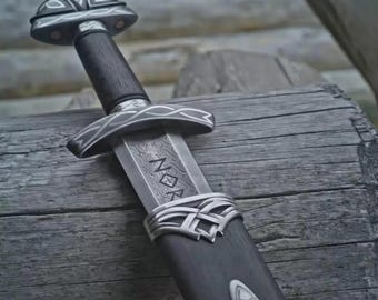 Hand Forged Northmen Damascus Steel Viking Sword:| Custom Cosplay Gift for Him, Dad, or Groomsmen