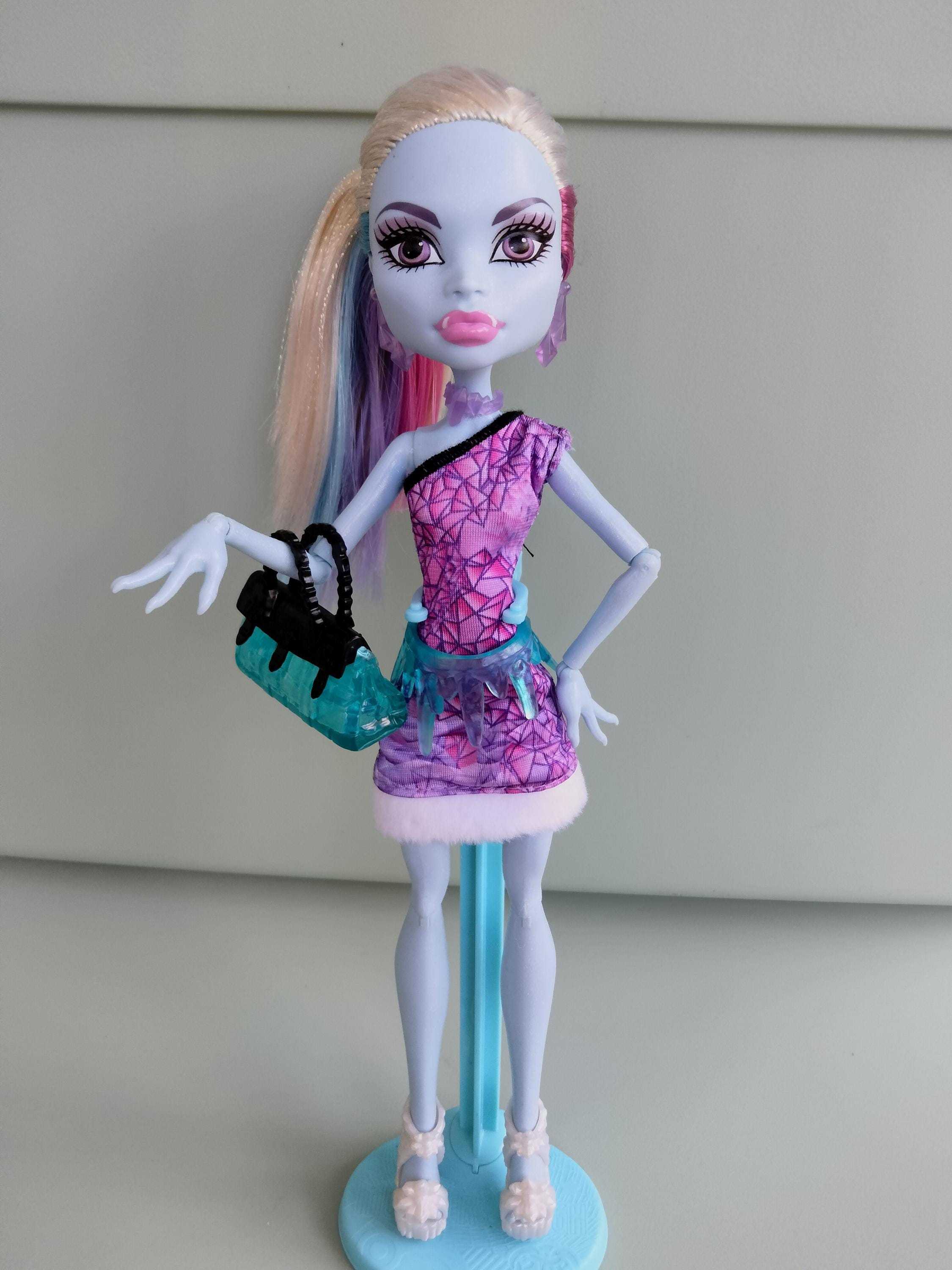 Original Monster High G1 Scaris City of Frights Abby Bominable