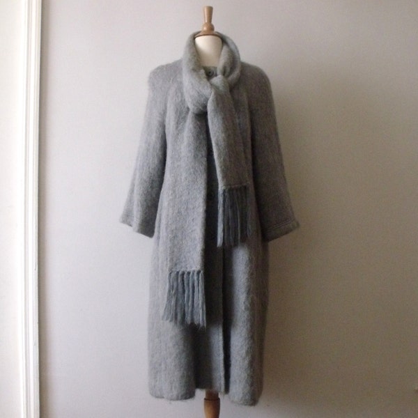 DONEGAL Design Mohair Wool Swing Coat with Scarf and Fringe // Donegal Design // Large // Bust 40 In // Silver Gray // Ireland