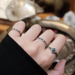 Conjunto de 3 anéis vintage para usar juntos, em prata de lei 925, anel com zircônia verde, anel com desenho de hera, anel para o dedo mínimo, aro ajustável.
