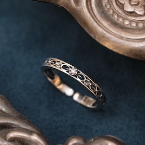 Vintage Sterling Silver Ivy Ring: Adjustable Filigree Floral Zircon Band