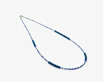 Collier de perles d'apatite bleue, long collier de pierres précieuses avec perles Miyuki, pièce unique, bijou contemporain