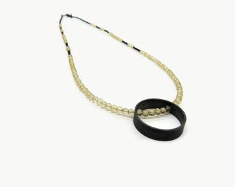 Collier en citrine et argent oxydé, bijou contemporain en pierre précieuse, design géométrique, pièce unique