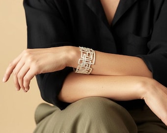 Brede modernistische zilveren manchetarmband, hedendaagse sieraden