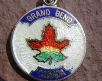 Vintage Sterling Silver & Cloisonne Grand Bend Canada Maple Leaf Pendant on 18" sterling silver rolo chain