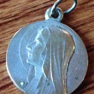 Portrait Holy Virgin Mary of Lourdes Vintage Medal on 18&quot; sterling silver rolo chain