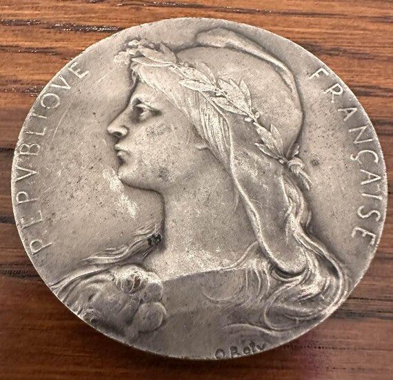 OROLOGIO DA TAVOLO ANNI '70 A QUARZO, NON FUNZIONANTE M