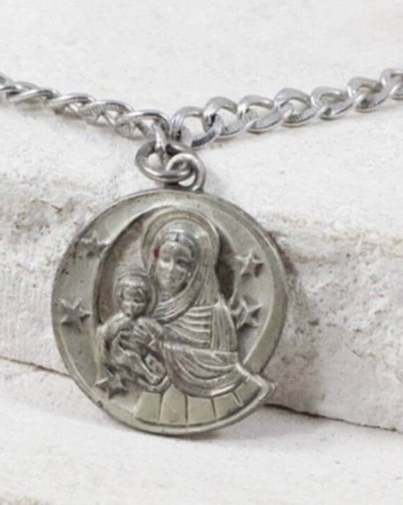 BestPysanky Virgin Mary with Baby Jesus Silver Pendant BestPysanky Virgin Mary with Baby Jesus Silver Pendant