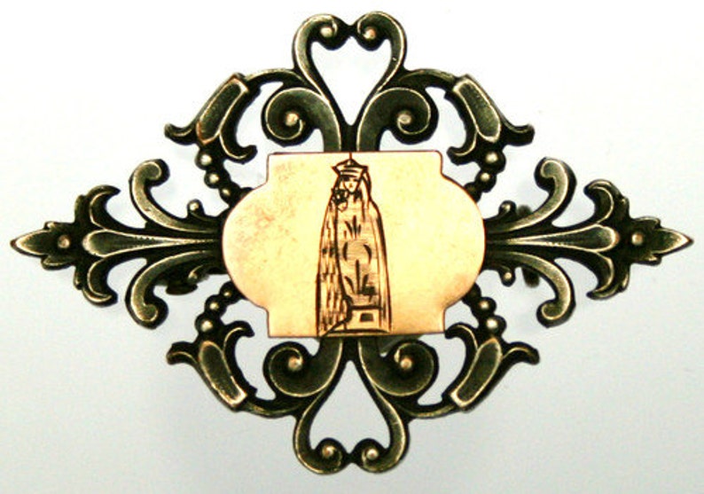 Antique Brooch Engraved with the Holy Virgin Mary in Goldplating