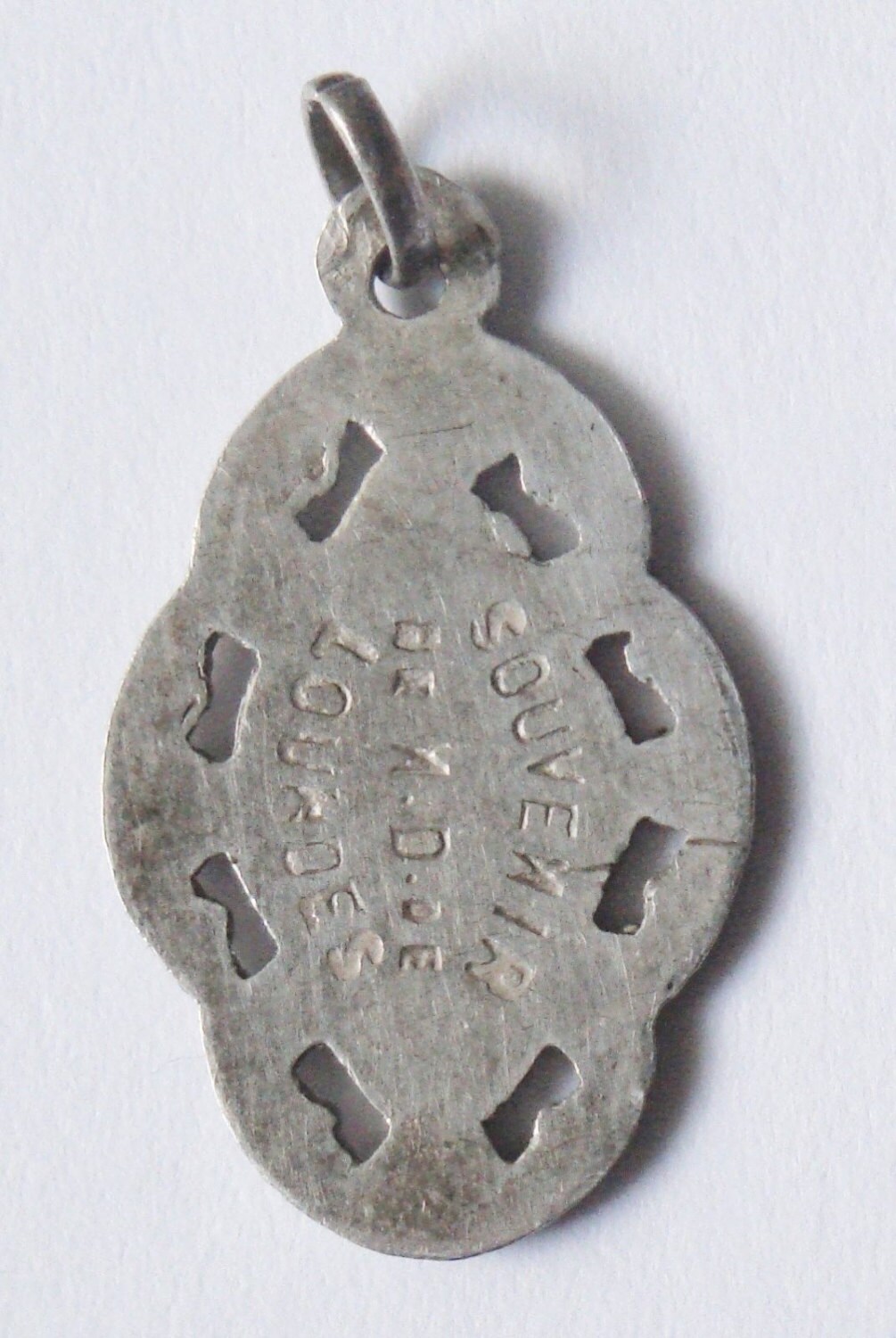 Pendentif Religieux Vintage Notre Dame De Lourdes - Occasion, Bon état Général