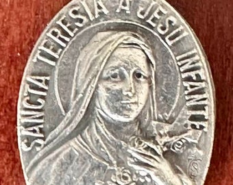 Saint Therese - Saint Theresa of Infant Jesus - Liseux French Vintage Religious Medal Religious Jewelry on 18 in sterling silver rolo chain