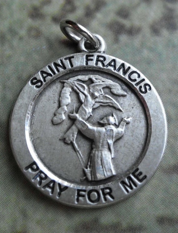 Sterling Silver Antiqued Saint Francis of Assisi Medal 0.79 in x 0.63 in Sterling Silver Antiqued Saint Francis of Assisi Medal 0.79 in x 0.63 in