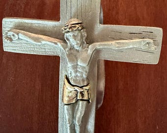 Jesus on the Cross INRI Visor Clip: Car Driving Protection