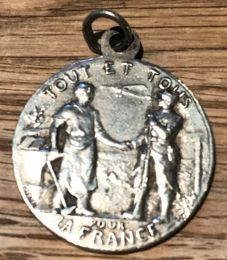 Vintage French MARIANNE Holding the Crown of Laurel Homeland by BECKER 1914-1915 Medal Pendant on 18 sterling silver rolo chain