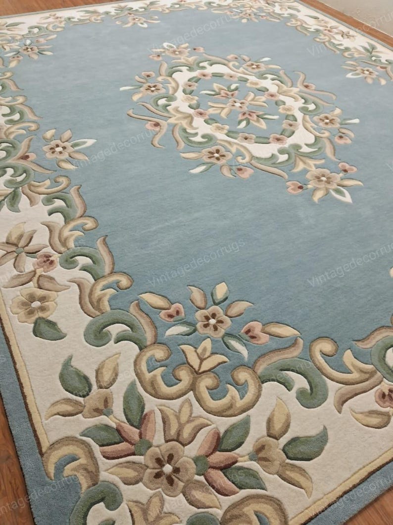 Hand-tufted Blue Wool Rug: Abushan Floral Design - Etsy