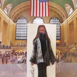 Small 3-D Fashion Greeting Card (The New York Contemporary Card Collection 2019 Edition)