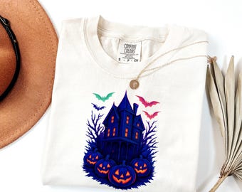 Halloween Haunted House Pumpkins Flying Bats Shirt: Costume Tee