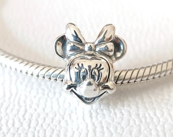 Charm de retratos de Mickey y Minnie de Disney: compatible con pulseras Pandora.
