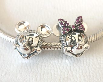 Charm de clip de Mickey y Minnie de Disney en plata de ley, compatible con pulseras Pandora.