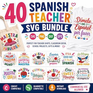 Op de afbeelding: Een digitaal grafisch pakket met 40 SVG-ontwerpen voor Spaanse leraren, inclusief tekstgebaseerde illustraties van appels, boeken en schoolbenodigdheden. De afbeelding toont een draagtas en t-shirt met kleurrijke typografie en iconen.