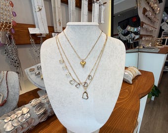 Collar de corazón dorado en capas: Joyería de triple cadena de acero inoxidable, regalo ideal para cumpleaños o el Día de la Madre.