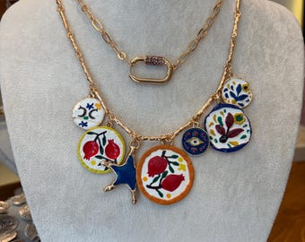 Collar con dije de esmalte: colgante bohemio de granada en acero inoxidable