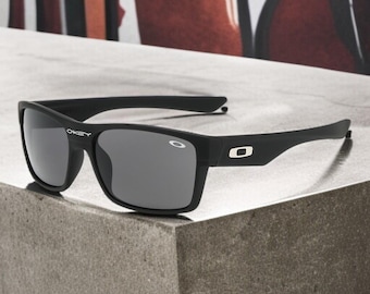 Oakley TWO FACE Black - Grey POLARIZED Sunglasses 9189-46