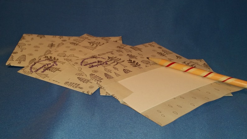 6 4-Bar Newsprint Forest Envelopes with Notecards