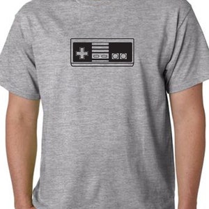 Classic NINTENDO Original NES CONTROLLER - gift for gamer -screen printed t-shirt sizes s-m-l-xl-xxl-xxxl