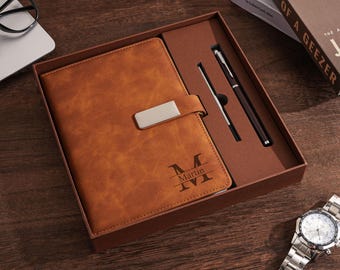 Juego de cuaderno de cuero grabado a medida con bolígrafo, cuaderno personalizado, juego de cuaderno de cuero, regalos de graduación, regalo de cuaderno, regalo de nuevo trabajo