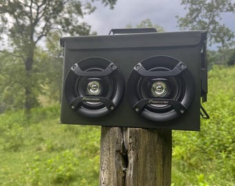 Altavoz Bluetooth con forma de lata de munición