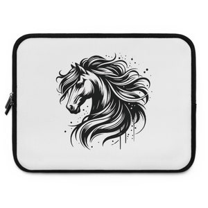 May include: Black and white illustration of a horse's head with a flowing mane. The horse's head is facing to the left and the mane is flowing in the wind. The background is white with black splatters of paint.