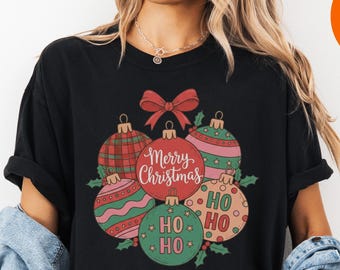 Retro Merry Christmas Shirt Comfort Colors®, trendiges Weihnachts-Sweatshirt, Vintage Ho Ho Ho Shirt, Frauen Weihnachten Rundhalsausschnitt, Xmas Eve Shirt