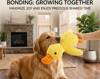 Ta urocza, żółta pluszowa kaczuszka wydaje dźwięki; jest trwała i odporna na gryzienie; idealna dla zwierząt domowych, ponieważ psy łatwo widzą kolor żółty.